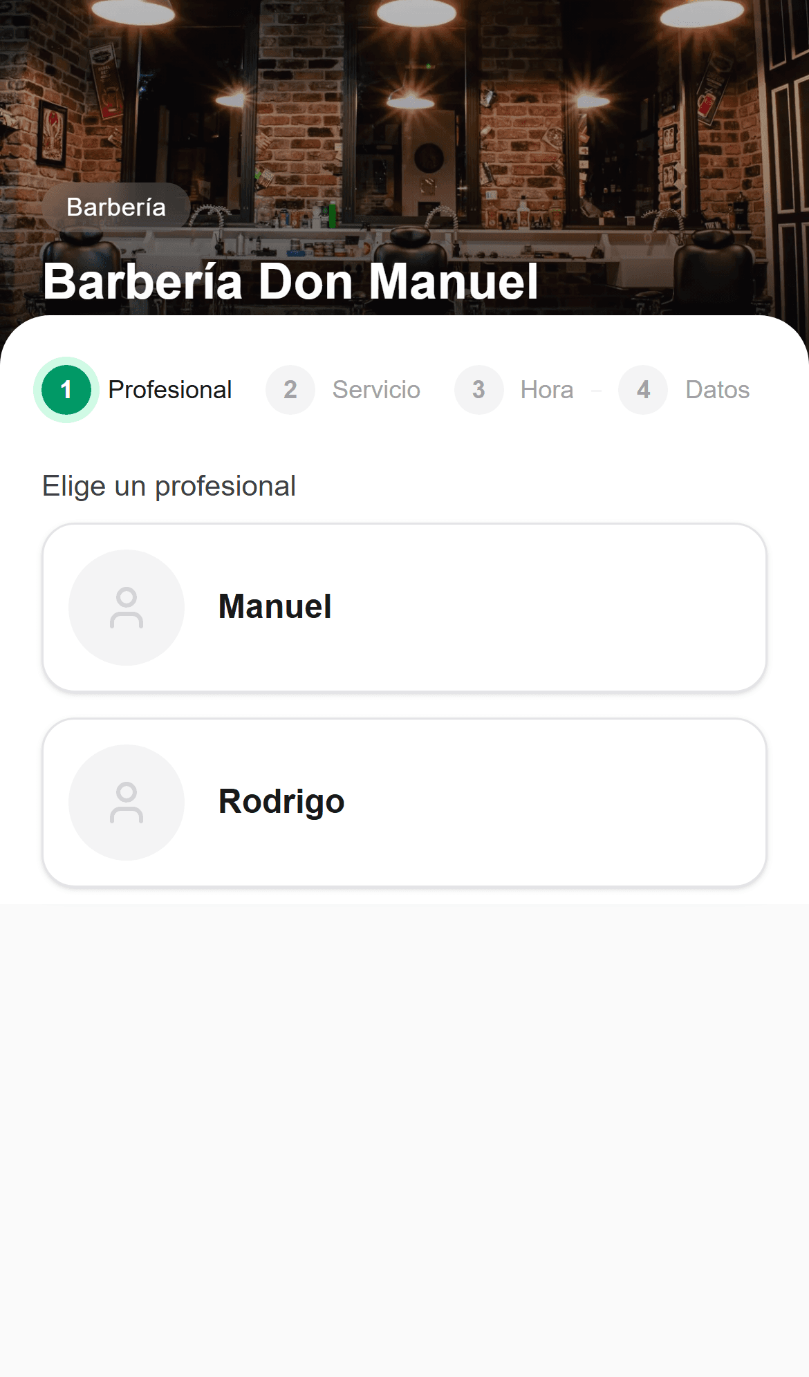 El cliente elige con qué profesional reservar